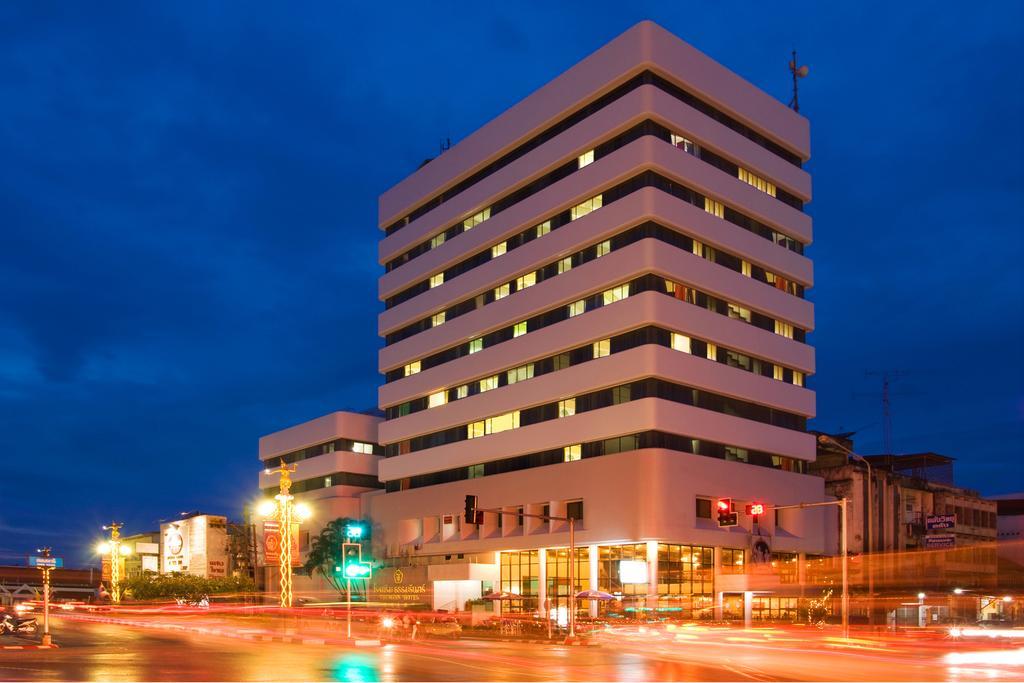Thumrin Hotel Trang Exteriér fotografie